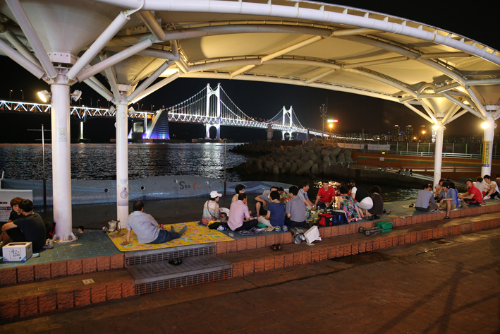 광안대교를 보면서.JPG